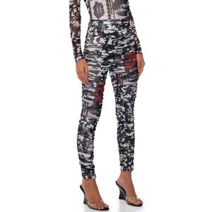 Callie Kiss Me: Ruched Pleated Super Stretchy Black White Leggings XL